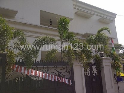 rumah-dengan-konsep-klasik-dan-modern